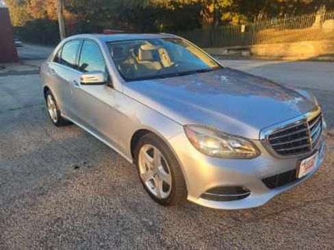 Used 2015 Mercedes-Benz E 350 Luxury image 2