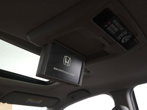 Used 2016 Honda Pilot Touring image 47