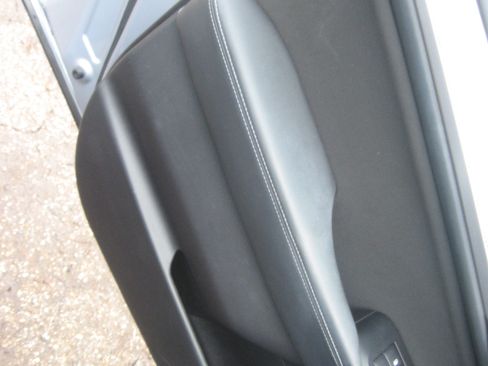 Used 2017 Subaru Outback 2.5i Premium image 8