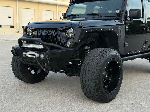 Used 2015 Jeep Wrangler 4WD Unlimited Sport image 24