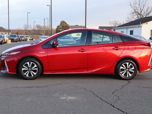 Used 2019 Toyota Prius Prime Premium image 5