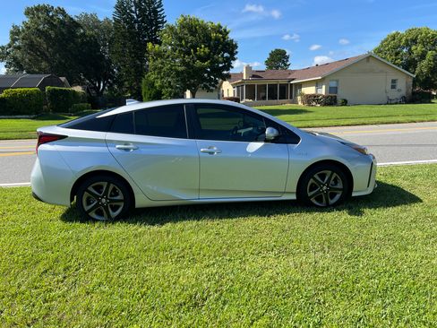 Used 2019 Toyota Prius Limited image 7
