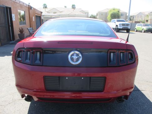Used 2014 Ford Mustang image 10