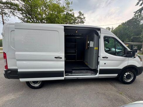 Used 2015 Ford Transit 250 148 Medium Roof RWD image 13