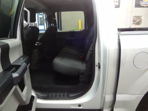 Used 2019 Ford F150 STX image 18