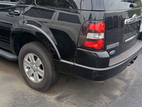 Used 2008 Ford Explorer XLT image 4