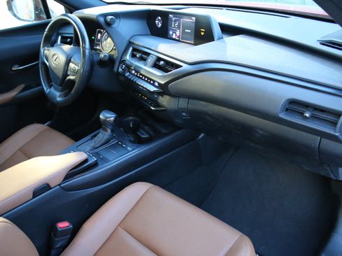 Used 2021 Lexus UX 250h image 5