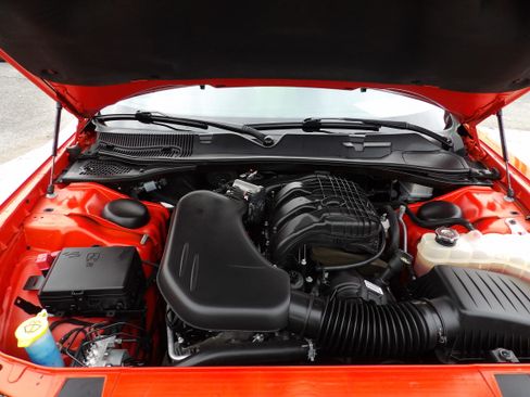 Used 2021 Dodge Challenger SXT image 19