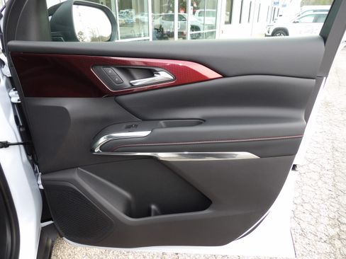 New 2026 Chevrolet Traverse Z71 image 17