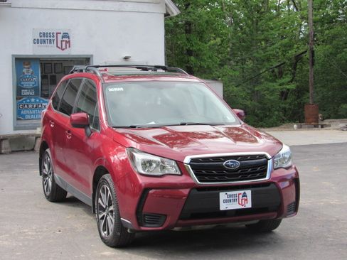 Used 2017 Subaru Forester 2.0XT Premium AWD/4WD image 10