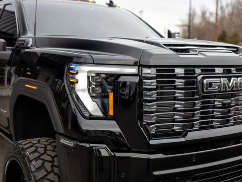 Used 2026 GMC Sierra 3500 Denali Ultimate image 28