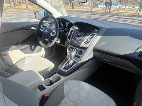 Used 2014 Ford Focus SE image 5