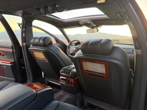 Used 2004 Maybach 57 image 19