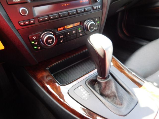Used 2011 BMW 335d Sedan RWD image 17