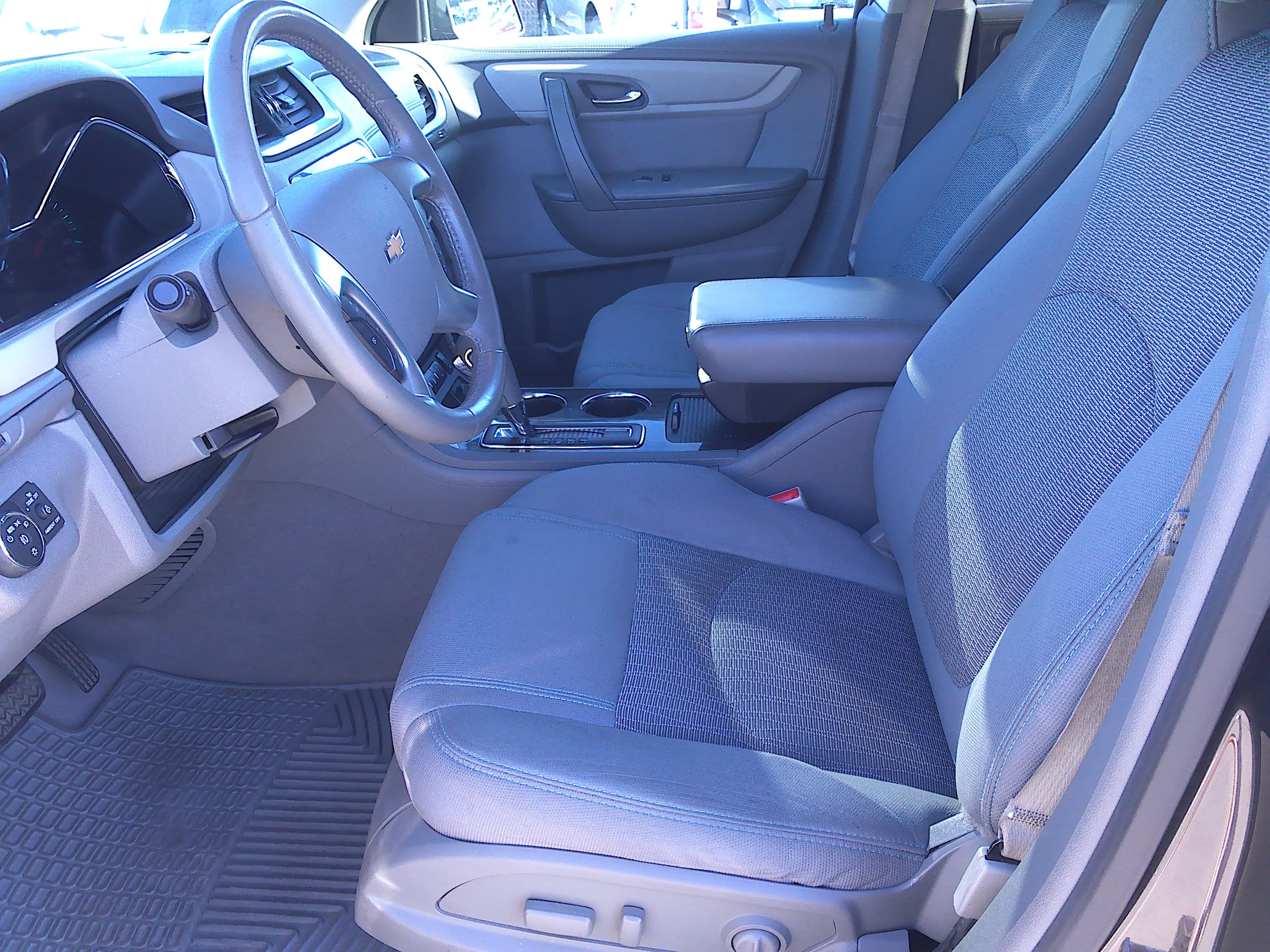 Used 2014 Chevrolet Traverse LT FWD image 7