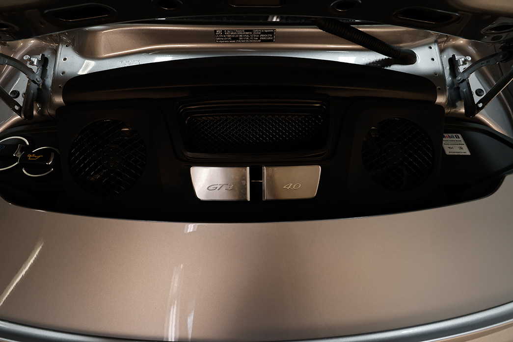 Used 2018 Porsche 911 GT3 Touring RWD image 7