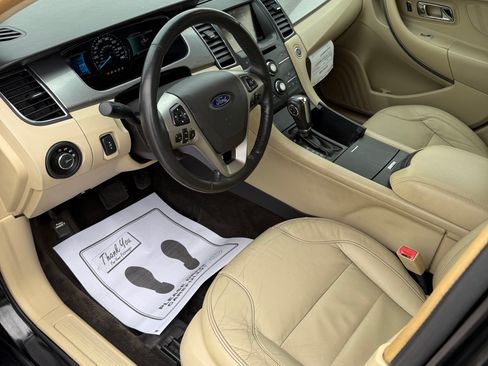 Used 2015 Ford Taurus SEL image 8