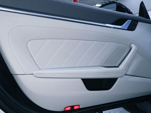 Used 2022 Porsche 911 Turbo image 24