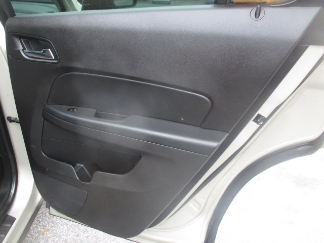 Used 2014 Chevrolet Equinox LS FWD image 9
