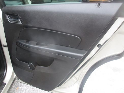 Used 2014 Chevrolet Equinox LS image 9