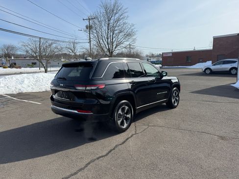 Used 2024 Jeep Grand Cherokee Limited 4xe image 3