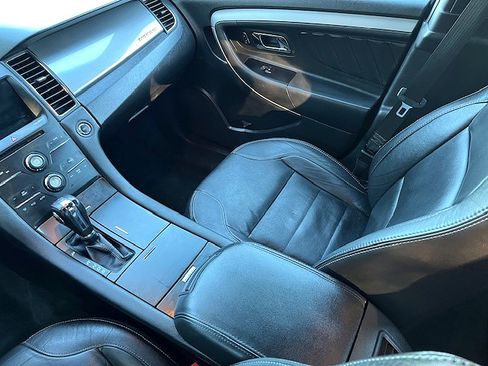 Used 2017 Ford Taurus SEL image 19