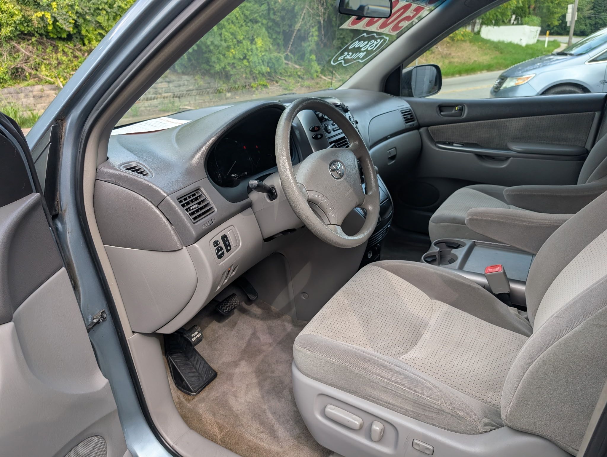 Used 2008 Toyota Sienna LE FWD image 13