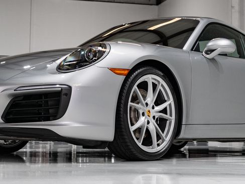 Used 2019 Porsche 911 image 31