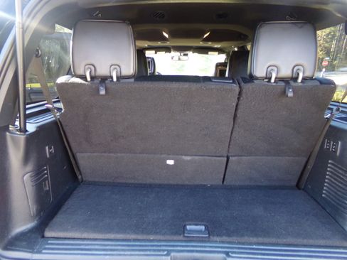 Used 2015 Ford Expedition Platinum image 18