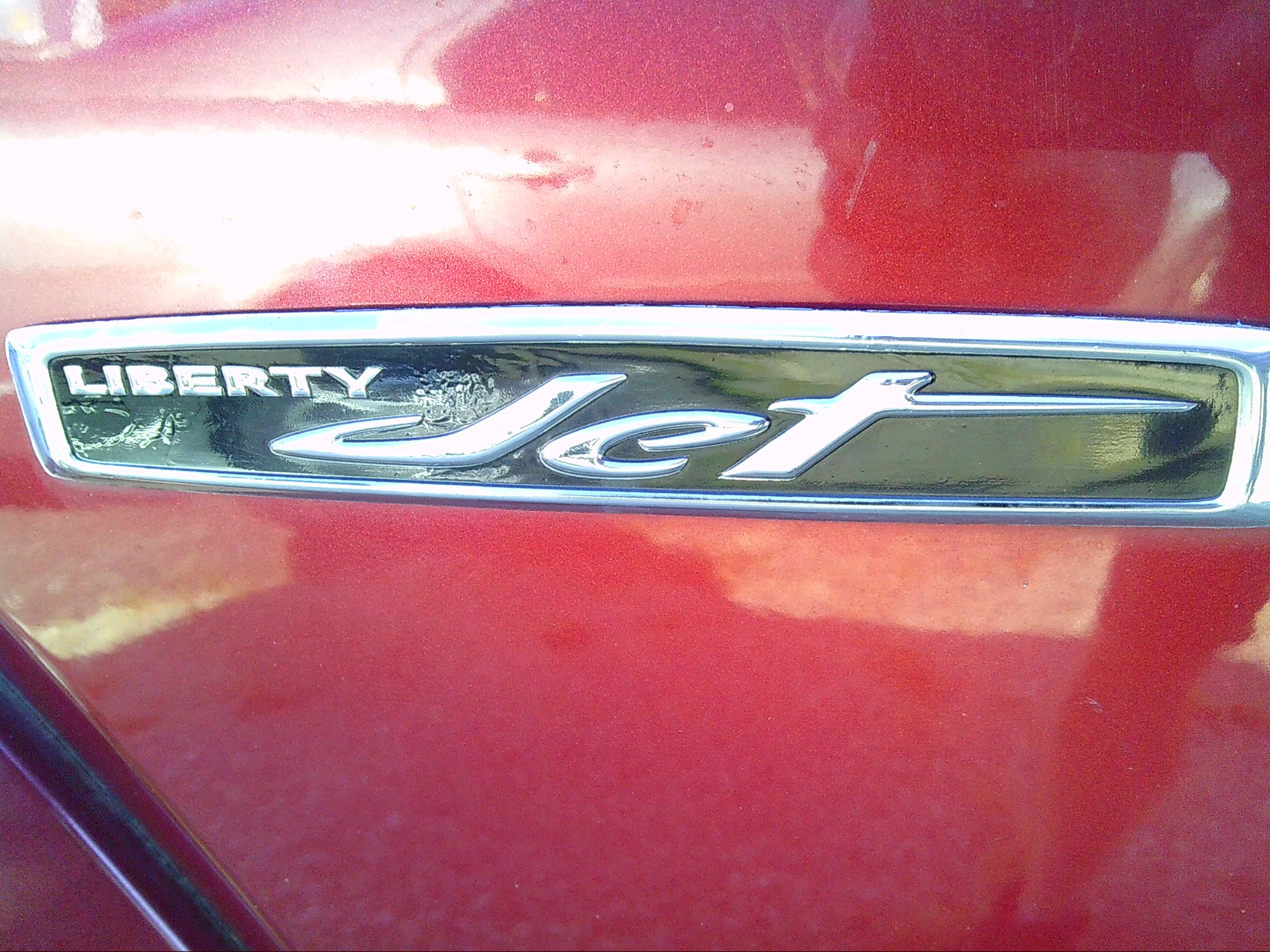 Used 2012 Jeep Liberty 4WD Limited Jet image 5
