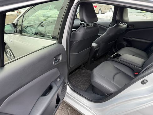 Used 2017 Toyota Prius Prime Premium image 10