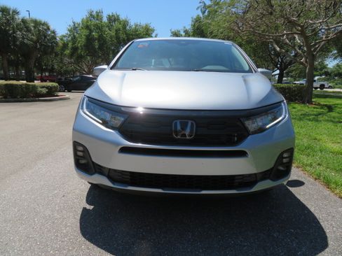 Used 2026 Honda Odyssey EX-L image 8