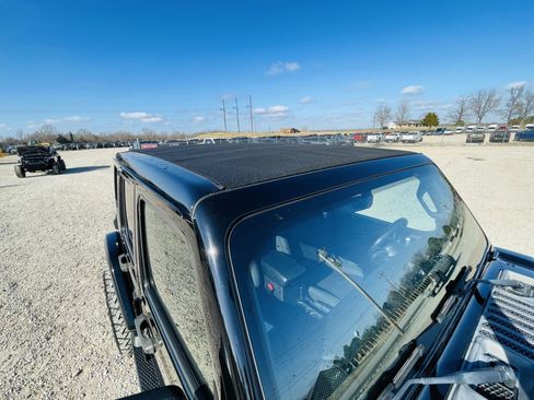 Used 2022 Jeep Wrangler 4xe Rubicon 20th Anniversary image 13