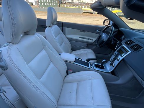 Used 2011 Volvo C70 T5 image 15