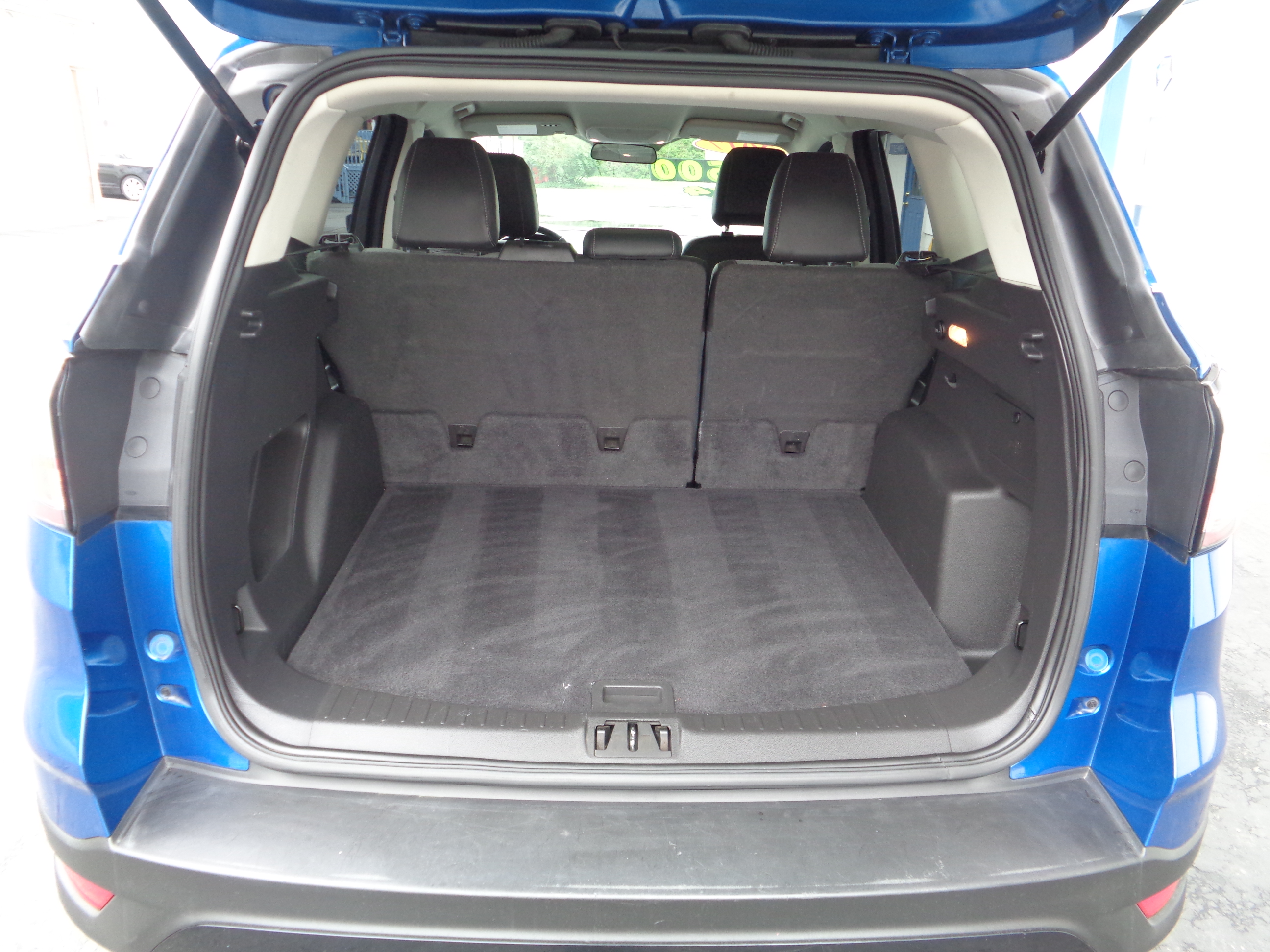 Used 2017 Ford Escape SE AWD/4WD image 10