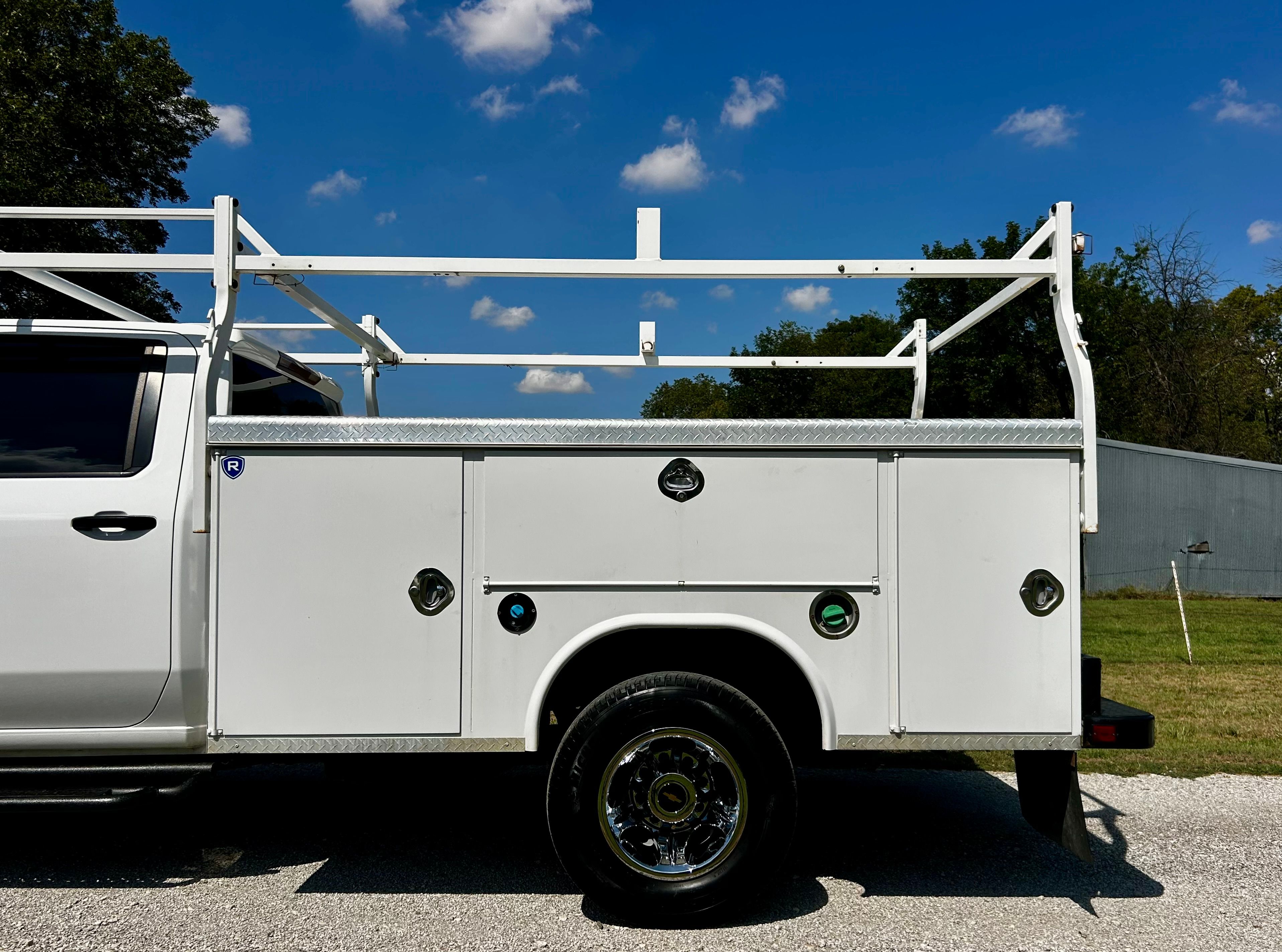 Used 2022 Chevrolet Silverado 3500 4x4 Crew Cab W/T image 3