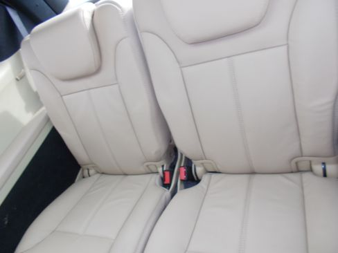 Used 2010 Mercedes-Benz GL 550 image 10