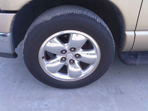 Used 2004 Dodge Ram 1500 Truck SLT image 30