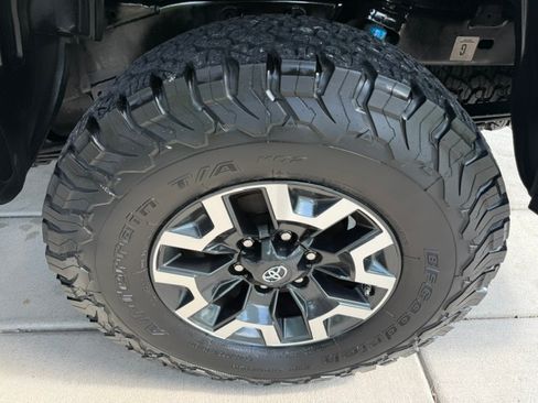 Used 2018 Toyota Tacoma 4x4 Double Cab image 23