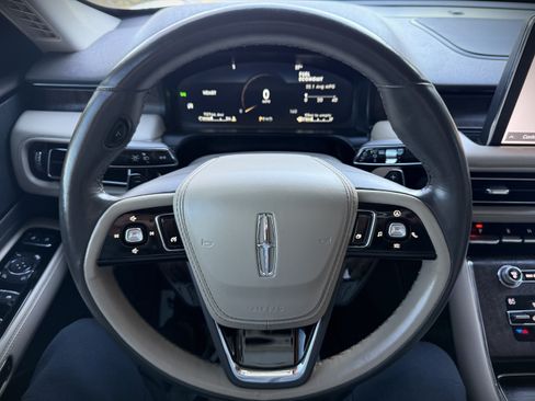 Used 2020 Lincoln Aviator Reserve image 34