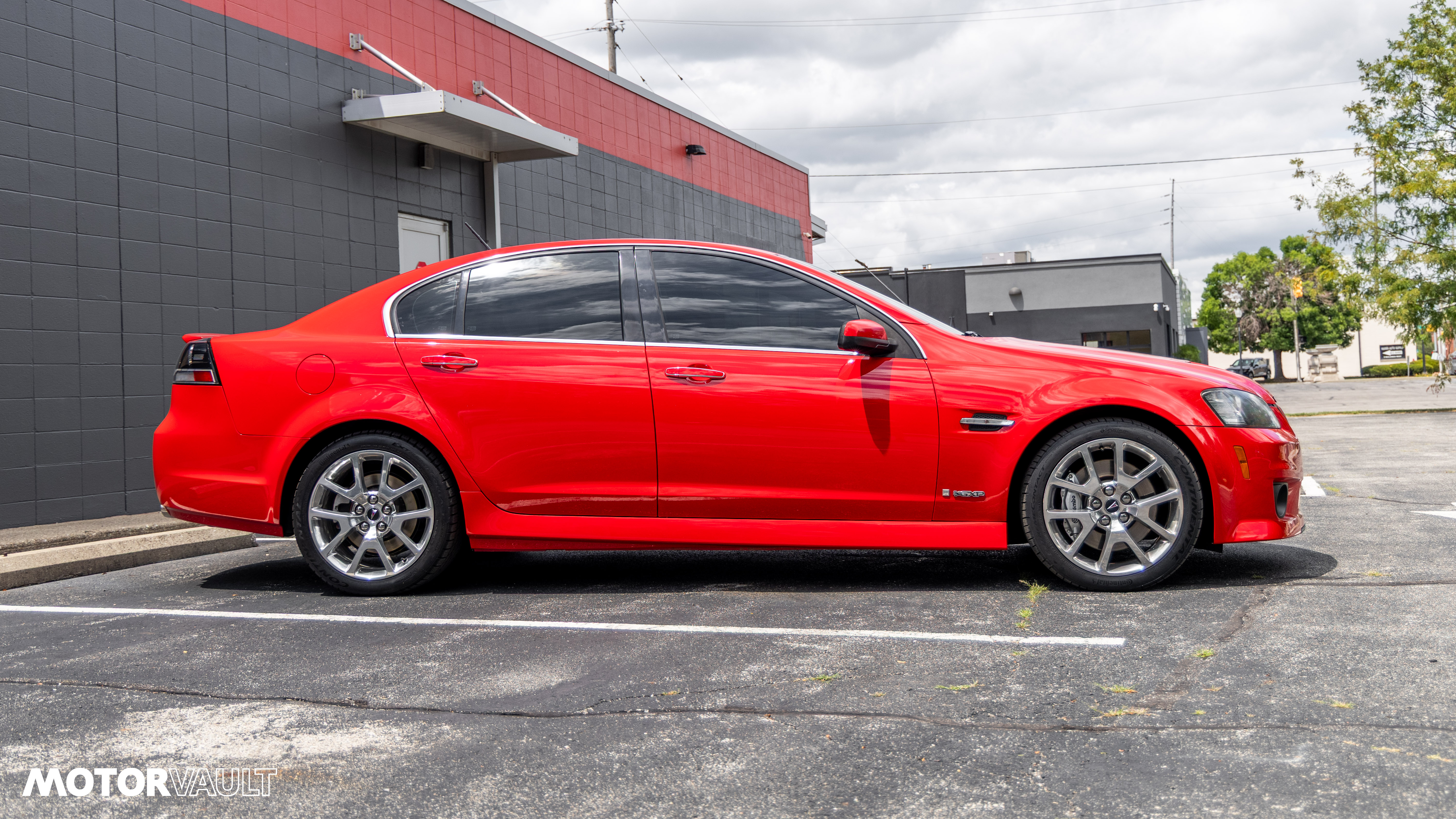 Used 2009 Pontiac G8 GXP RWD image 6