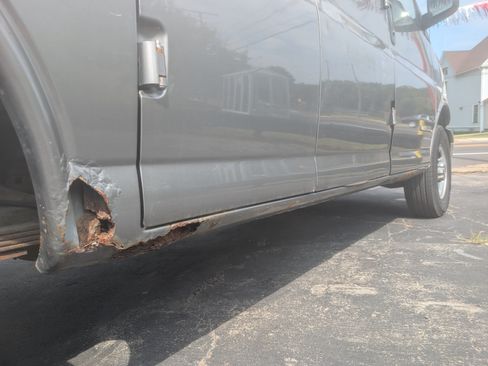 Used 2006 GMC Savana 3500 LS image 5