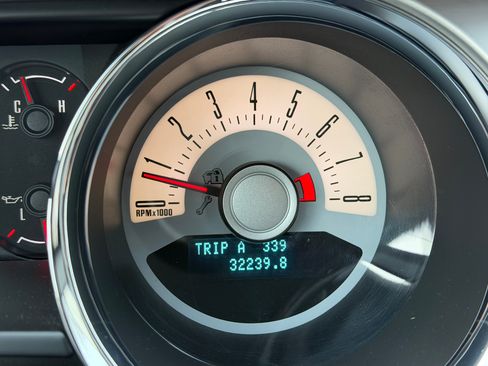 Used 2012 Ford Mustang Premium image 9