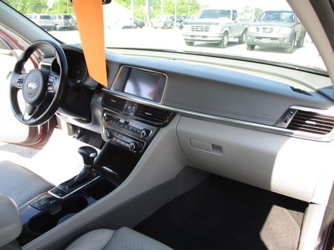 Used 2016 Kia Optima EX image 32