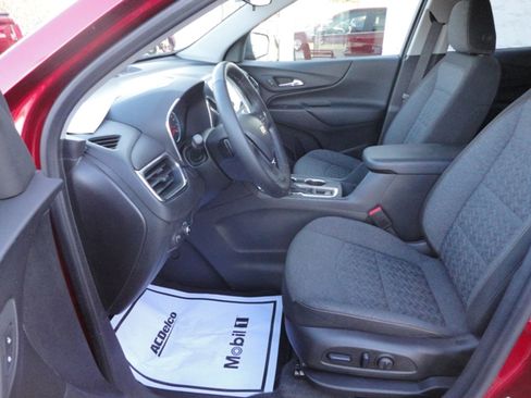 Used 2024 Chevrolet Equinox LT image 14