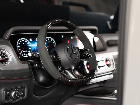Used 2025 Mercedes-Benz G 63 AMG AMG G 63 image 25