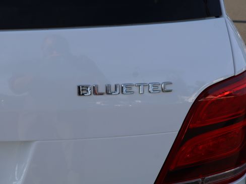 Used 2014 Mercedes-Benz GLK 250 BlueTEC 4MATIC image 13