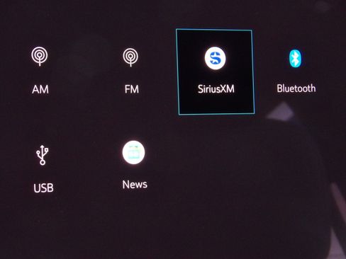 Used 2024 GMC Sierra EV Denali AWD/4WD image 36