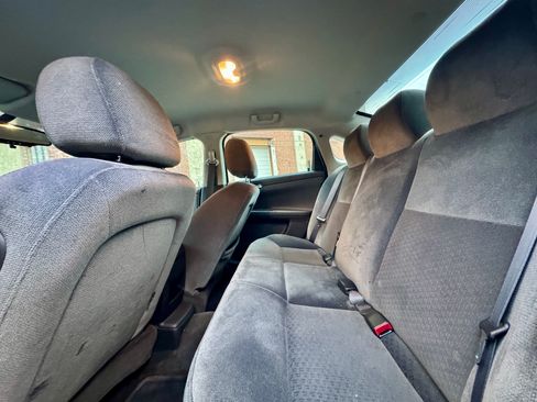 Used 2011 Chevrolet Impala image 12