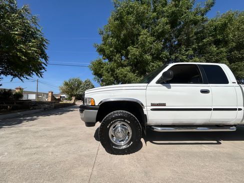 Used 1999 Dodge Ram 2500 Truck 4x4 Quad Cab image 17